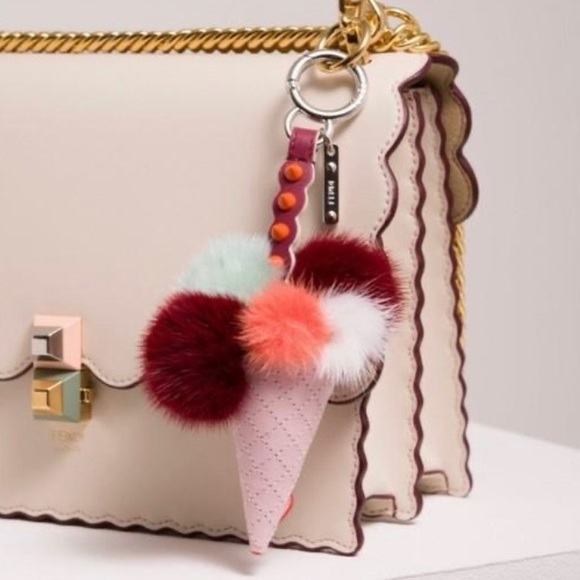 TRADED ✖️ - Picture 7 of 7